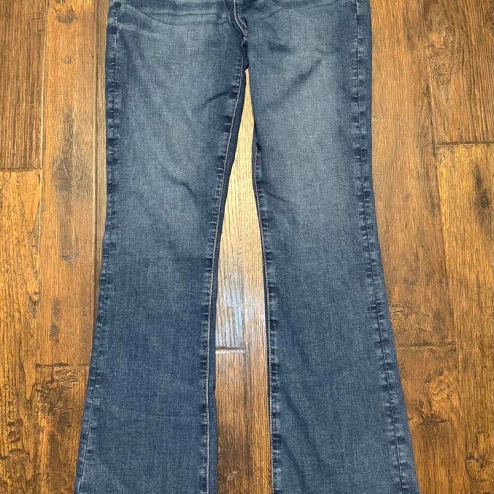 American Eagle High Waisted Flare Jeans Size 6